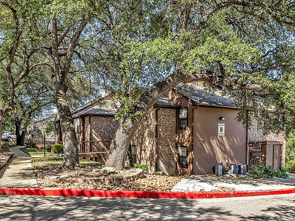 2nd image of 10955 Wurzbach Rd #802