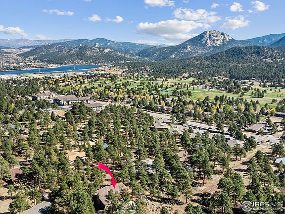 3rd image of 1081 Pine Knoll Dr