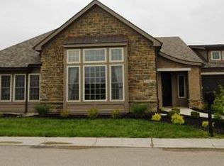 1446 Chantilly Ln, Centerville, OH 45458