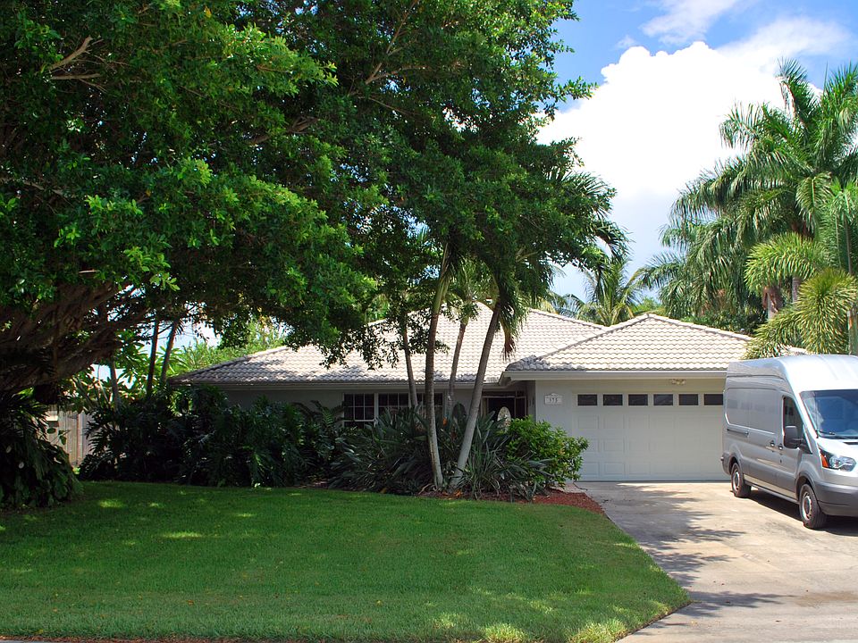 1st image of 375 Prather Dr