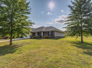 1014 Hummingbird Ln, Spring Hill, TN 37174