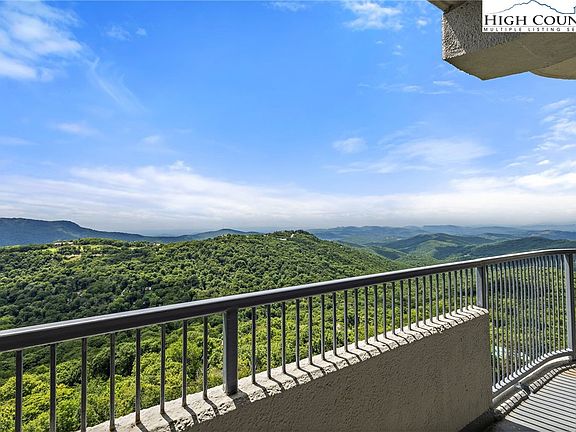 3rd image of 303 Sugar Top Drive #8-2810