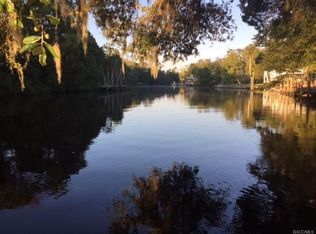 16317 W River Rd, Inglis, FL 34449