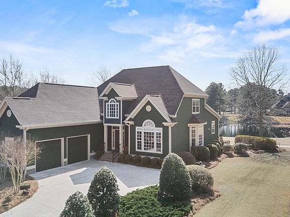 3rd image of 185 Legacy Woods Drive