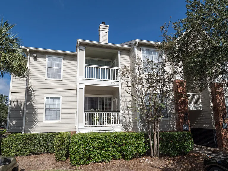 1600 Long Grove Dr #1221 — Photo 1