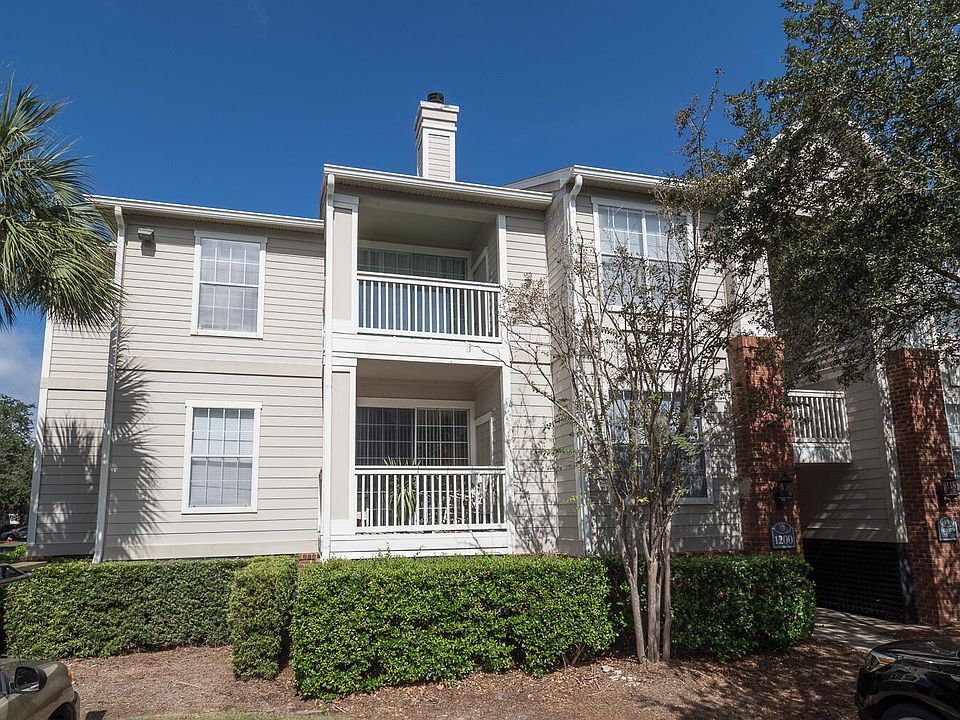 1st image of 1600 Long Grove Dr Unit 1221