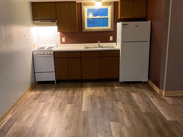 601 McClellan St — Photo 2