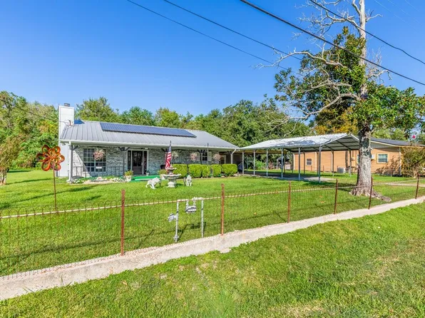 2605 N 10th St, Orange, TX 77630