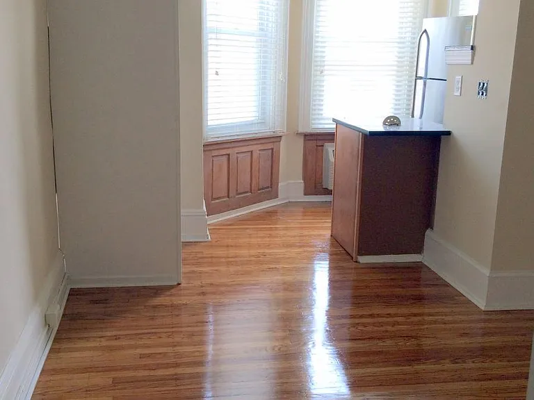 4729 Hazel Ave #2R — Photo 7