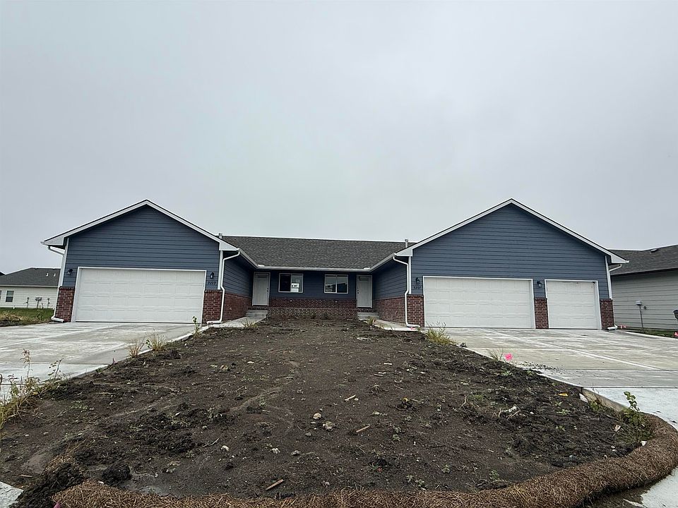 1st image of 9207-9209 N Fox Pointe Ct