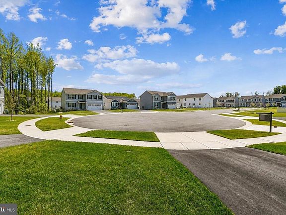 4th image of 11 Sequoia Pl