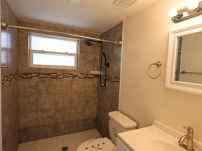 10941 Felsdale Ave — Photo 8