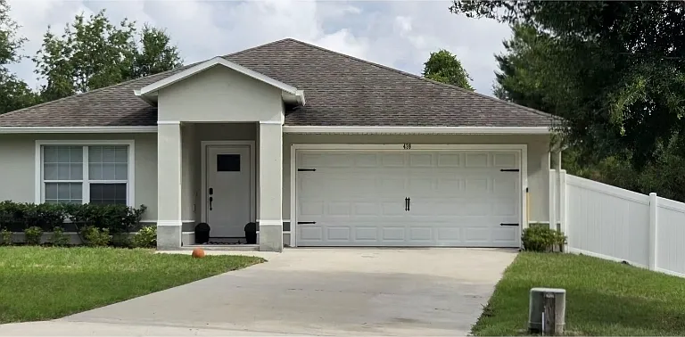 439 Chestnut Ct — Photo 1