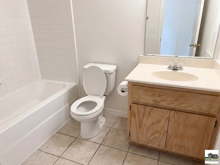 305 Cedar Ridge Dr #A — Photo 19