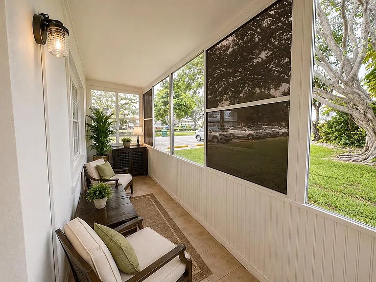 1 Canterbury Dr E #A — Photo 8