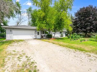 W11329 Rose Eld Rd, Ripon, WI 54971