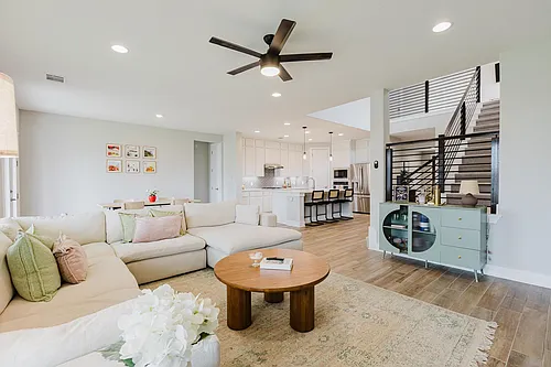 1104 Lickety Ln Photo 1