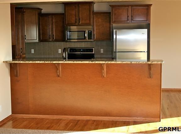 3rd image of 16917 Palisades Dr