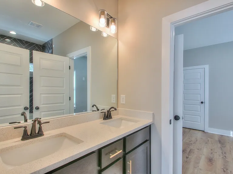 921 Spain Ave — Photo 28
