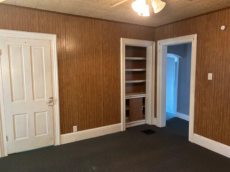 1110 W Wayne St #4 — Photo 4