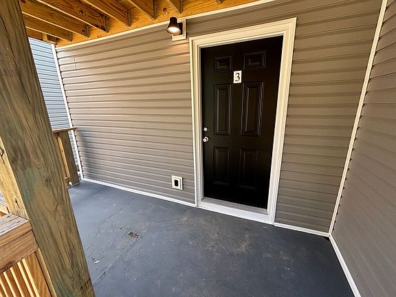 2nd image of 188 E Loudon Ave #3