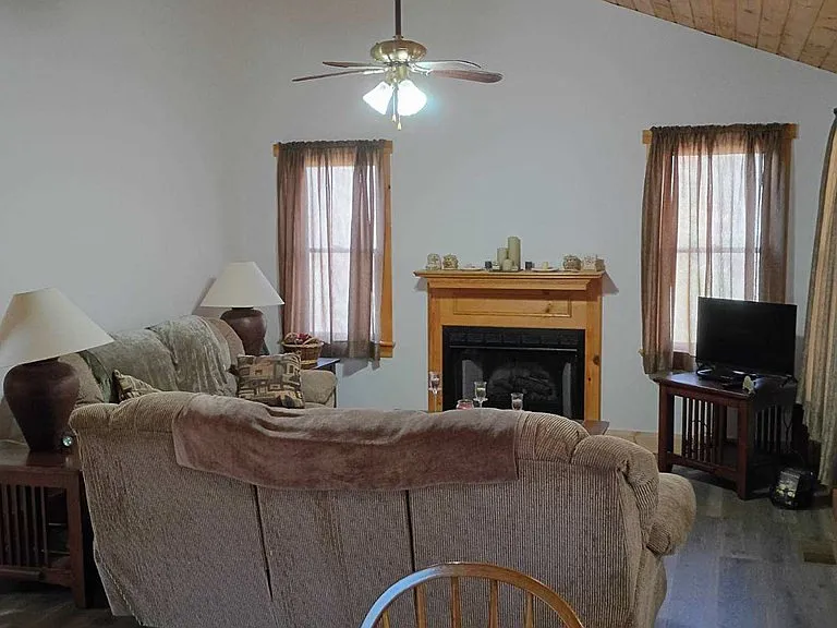220 Nellie Cir — Photo 7