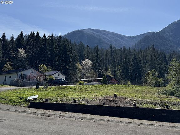 4th image of 903 SW Spelling Pl #21