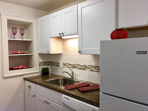 5th image of 1392 Webb Rd #12208411