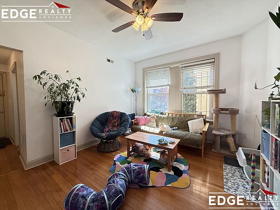 4th image of 136 Sutherland Rd #1