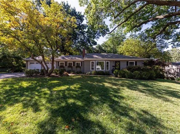 5401 W 65th Pl, Prairie Village, KS 66202