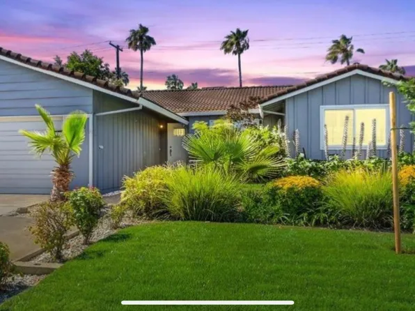 8210 Lake Forest Dr, Sacramento, CA 95826