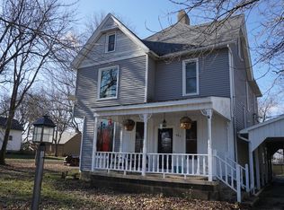 405 S 3rd St, Fisher, IL 61843