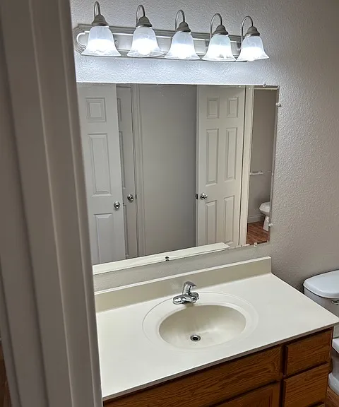 6884 Lexington Dr — Photo 22