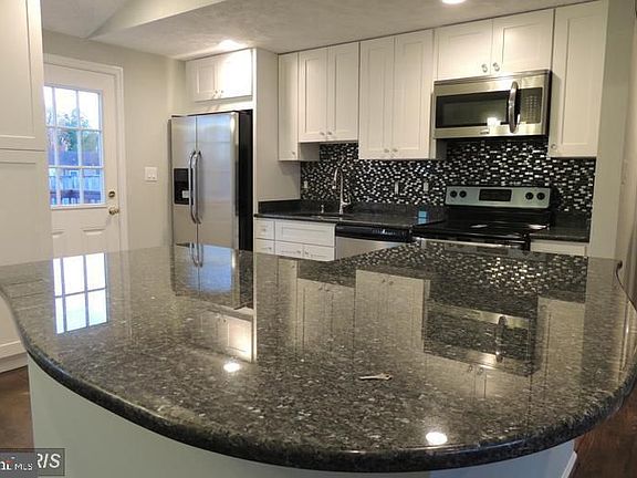 4th image of 22197 Stablehouse Dr