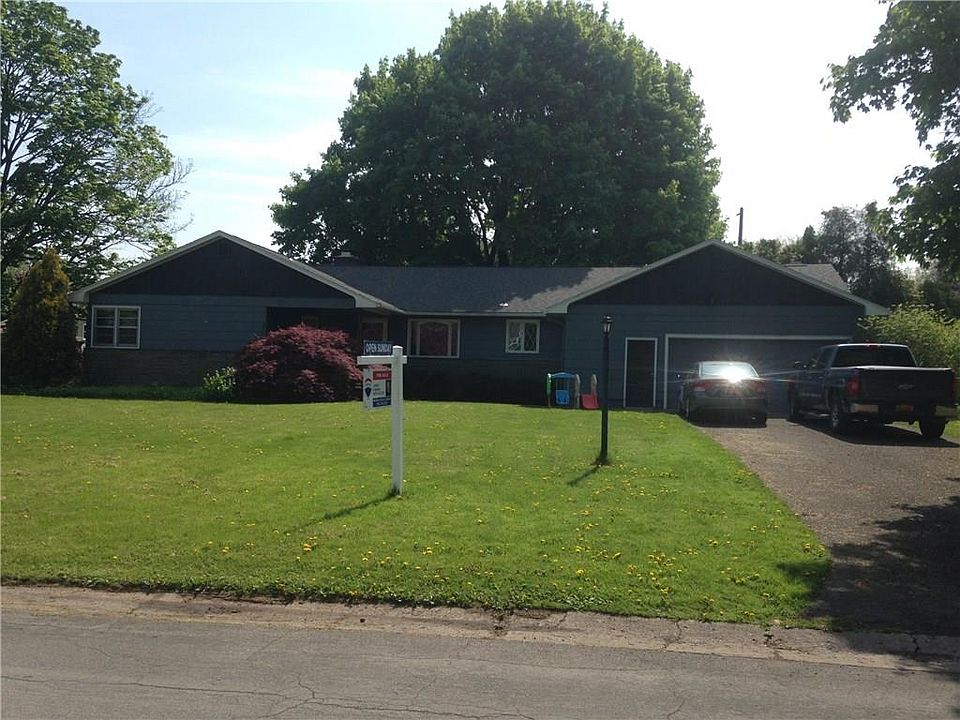 1st image of 5 Lynnwood Dr