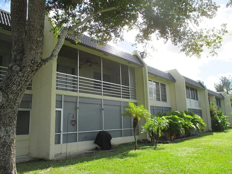 154 Lake Meryl Dr #259 — Photo 10