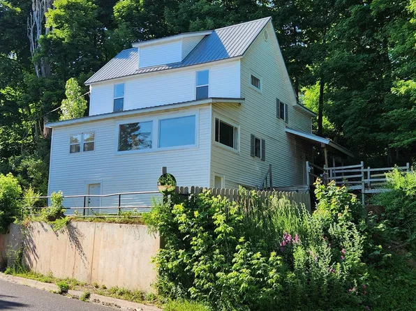 205 White St, Hancock, MI 49930
