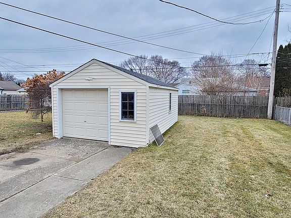 2nd image of 4481 Cornell St