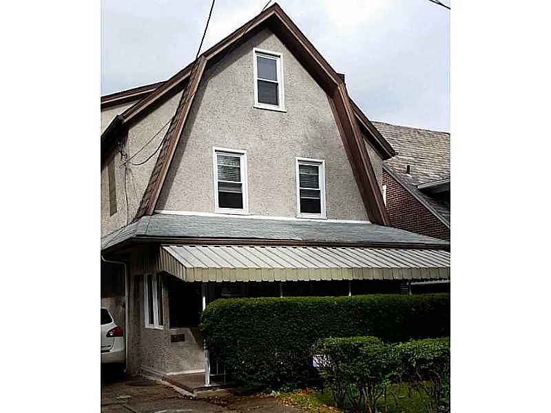 2432 Beechwood Blvd photo 1