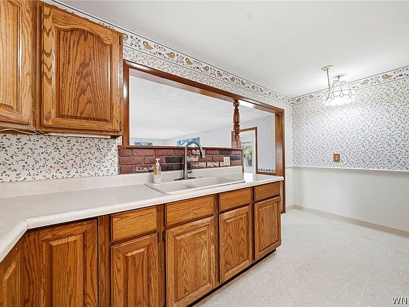 4th image of 2967 Schoolview Rd