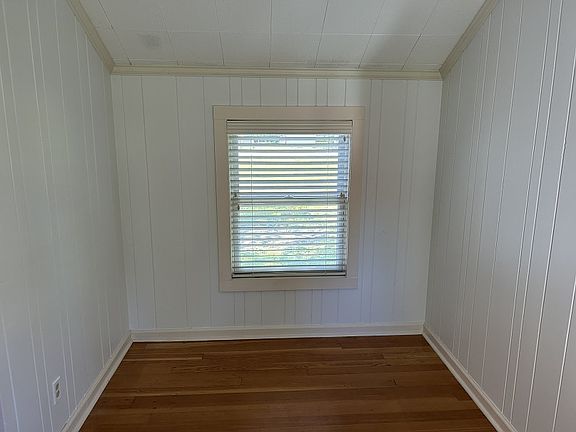 5th image of 505 W 12th St