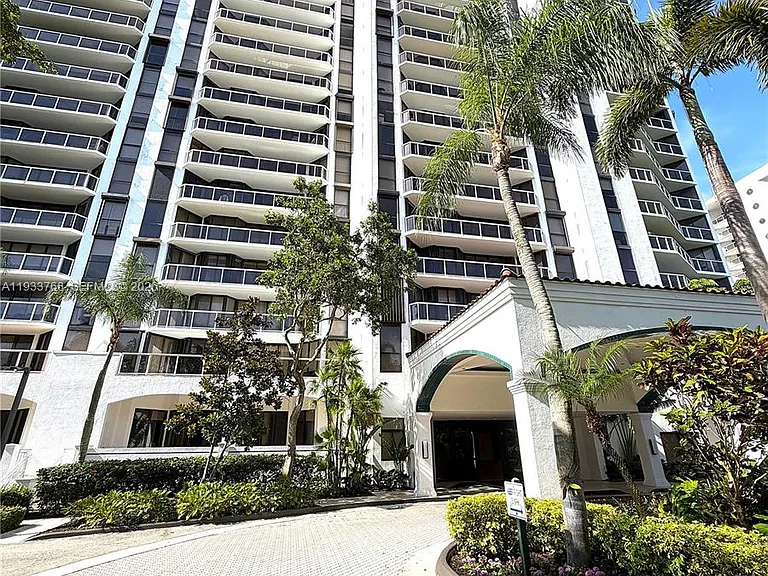 3640 Yacht Club Dr #104 — Photo 1
