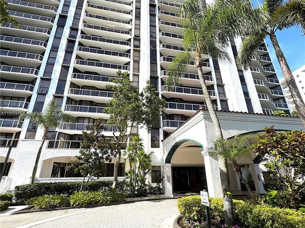 3640 Yacht Club Dr APT 104, Aventura, FL 33180