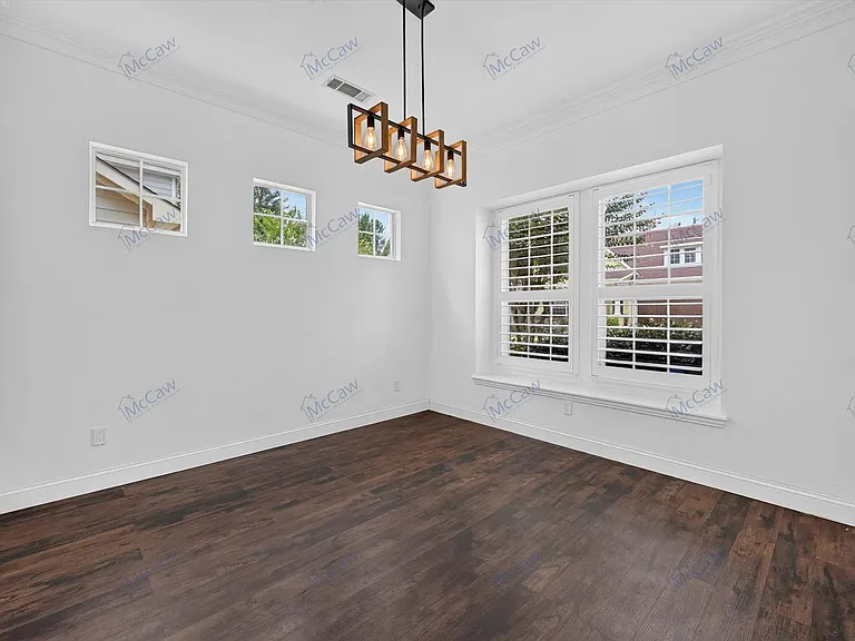 2208 Grizzly Run Ln — Photo 8