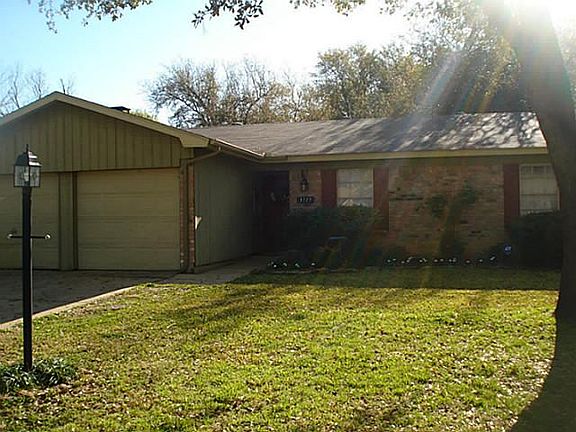2nd image of 3715 Biscay Dr