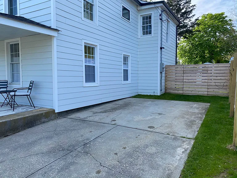 307 Champlin Pl — Photo 4