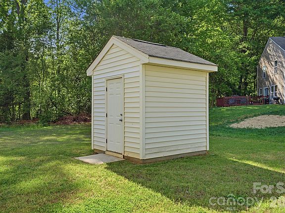 4th image of 460 Mables Ct
