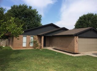 1202 Glenwood Dr, Yukon, OK 73099