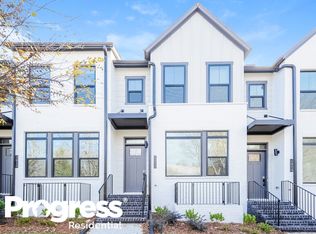 1016 Hannover Park Rd, Sandy Springs, GA 30350