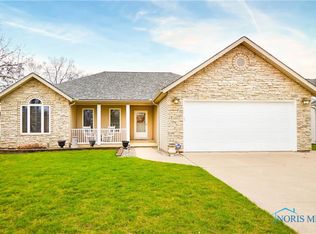 1200 Kennsington Dr, Findlay, OH 45840